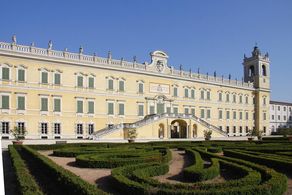 SPLENDIDA REGGIA DI COLORNO TRA I CASTELLI DEL DUCATO - I Castelli del Ducato di Parma, Piacenza e Pontremoli
